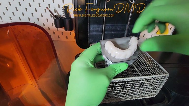 Medidenta - Videos - 3D Printing - How-Tos - Ferguson Accessories - Removing Prints & Beginning the Wash Process